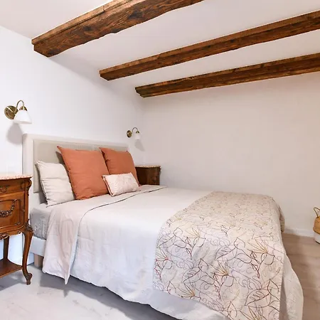 Entre Vignes Et Vergers Parenthese * Gueberschwihr